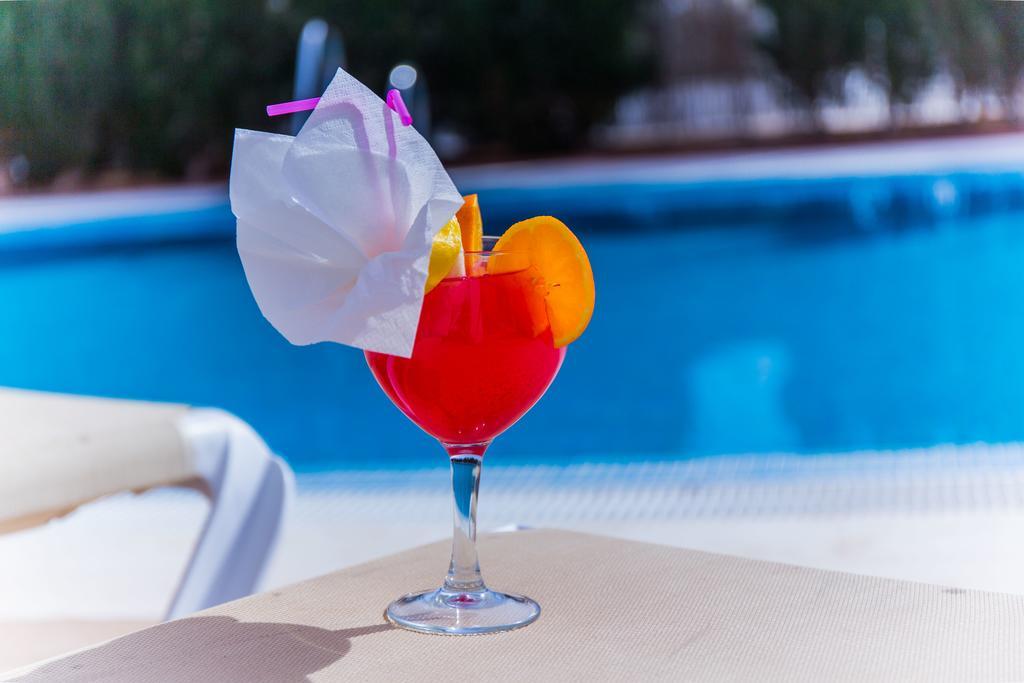 Hotel Adaria Vera Ngoại thất bức ảnh