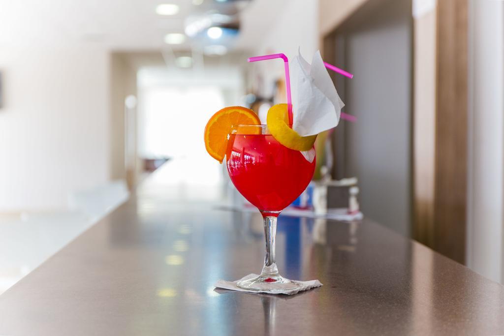 Hotel Adaria Vera Ngoại thất bức ảnh